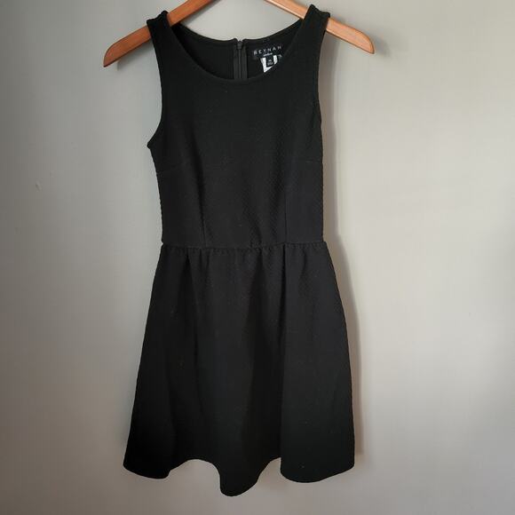 Reynah Couture Black Textured Sleeveless A Line Dress - Picture 1 of 5